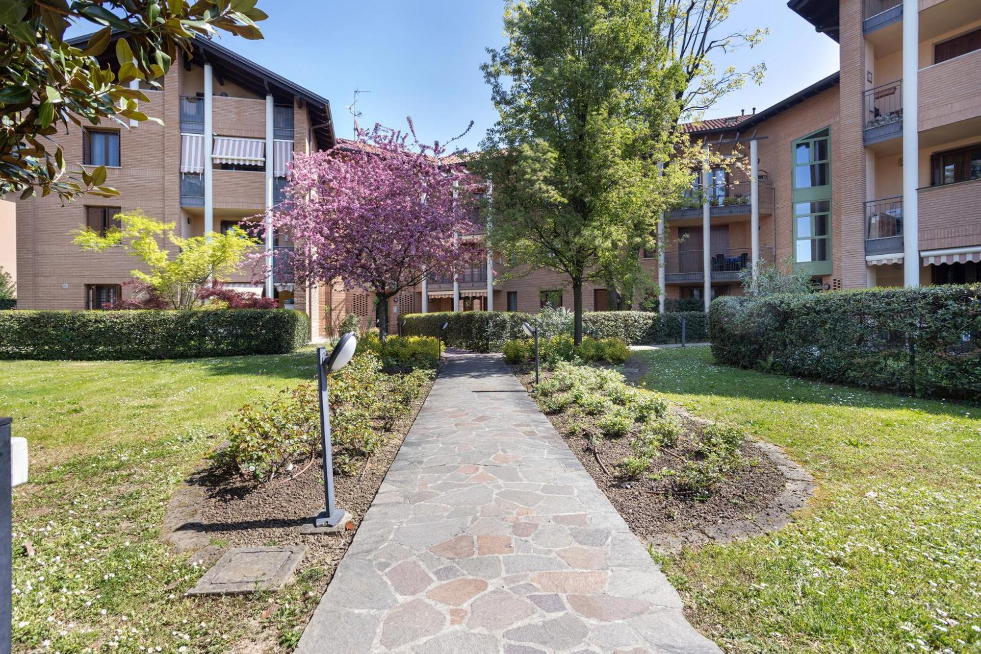 La Casa Di Cami Apartment Аграте Брианца Екстериор снимка